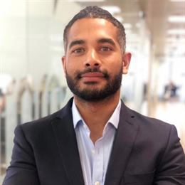 Summit Insights:将英伟达评级由买进下调至持有