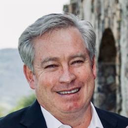 Summit Insights:将英伟达评级由买进下调至持有